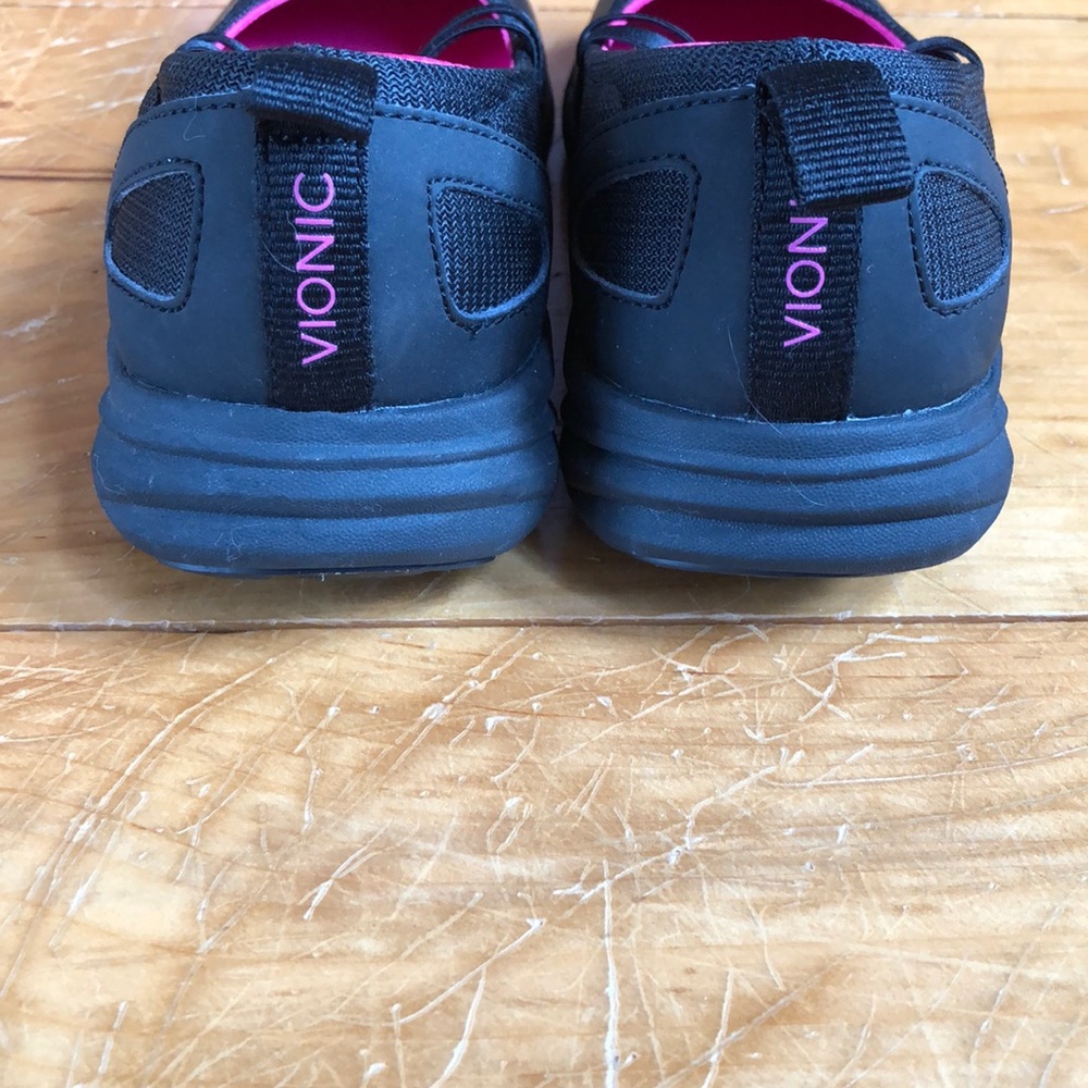 Vionic Black Flats Size 7 - Picture 3 of 4